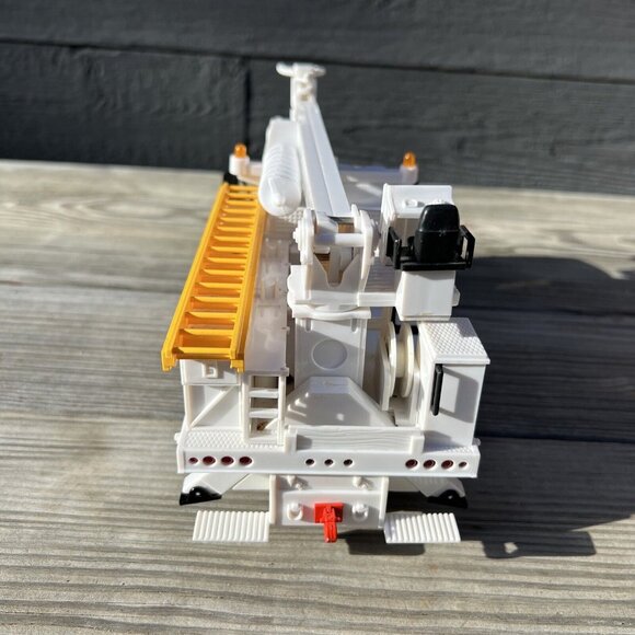 11" DG PRODUCTIONS -1996-2-1 Eastern Illini Elec. Pole Setter Auger Digger Truck - Picture 8 of 16